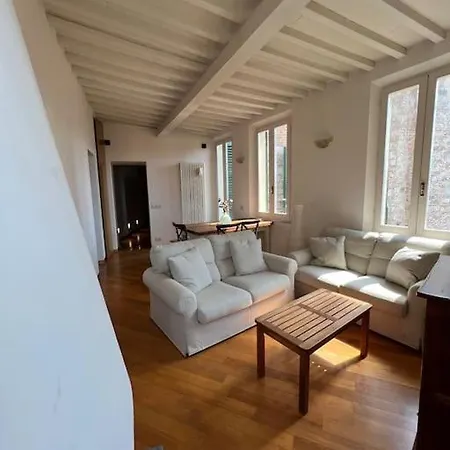 Apartment A Due Passi Dal Duomo