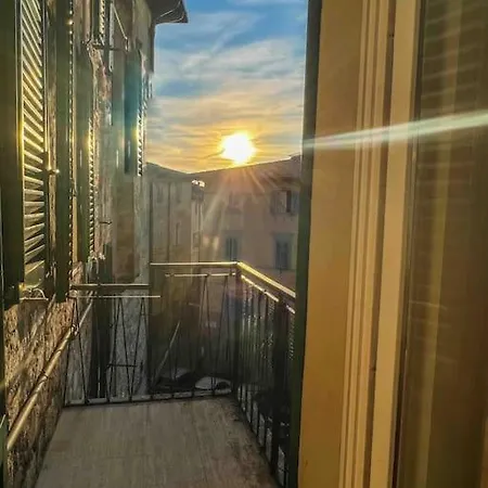 아파트 A Due Passi Dal Duomo *